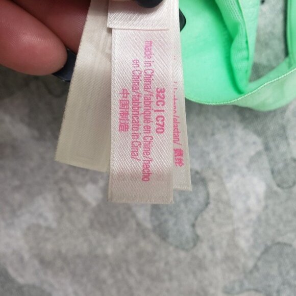 Victoria s Secret Bra Women s 32C Green Date Push Up Underwired - Picture 3 of 5